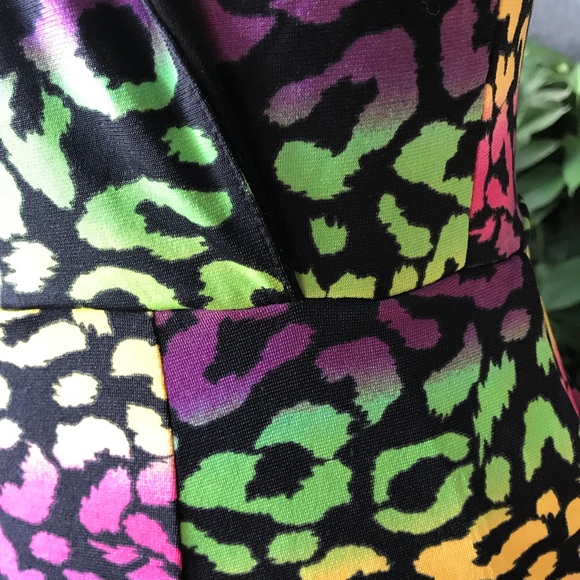 NWOT🎨MULTI-COLORED LEOPARD PRINT ROMPER - Picture 5 of 6